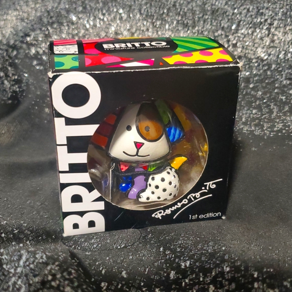 New! Romero Britto "Royalty" Dog mini collectible In Box